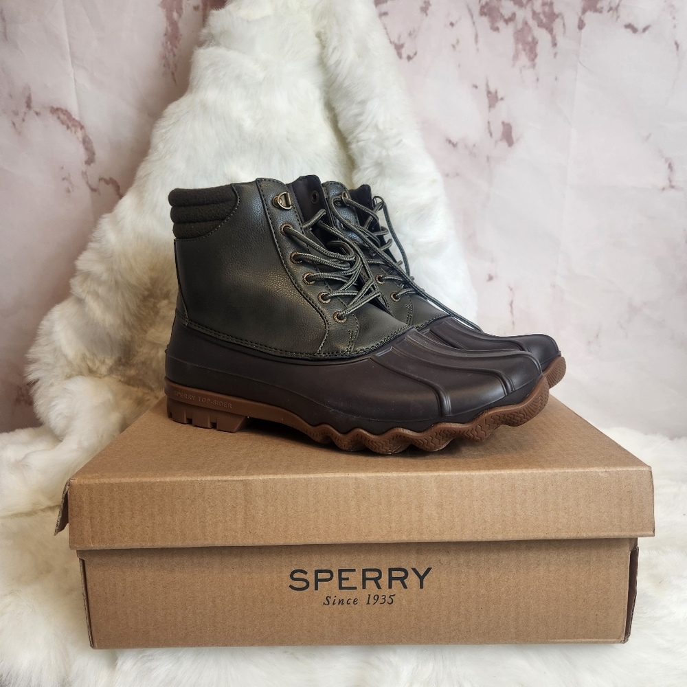 NWB Sperry Avenue Mens Duck Boot